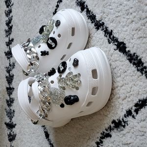 Cute clogs with accessories